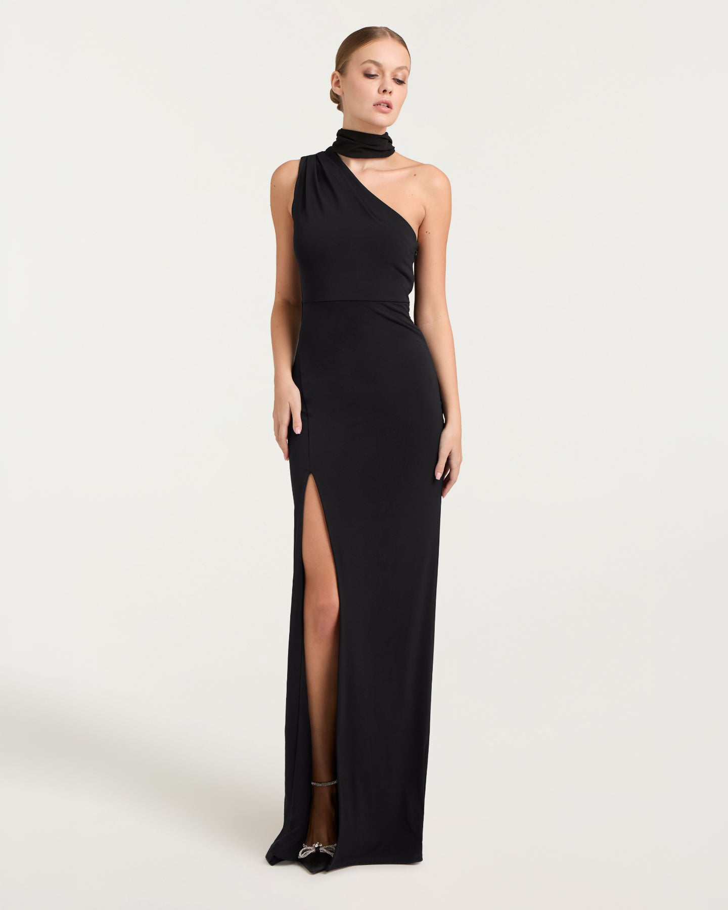 Cinq a Sept Mia Gown in Black