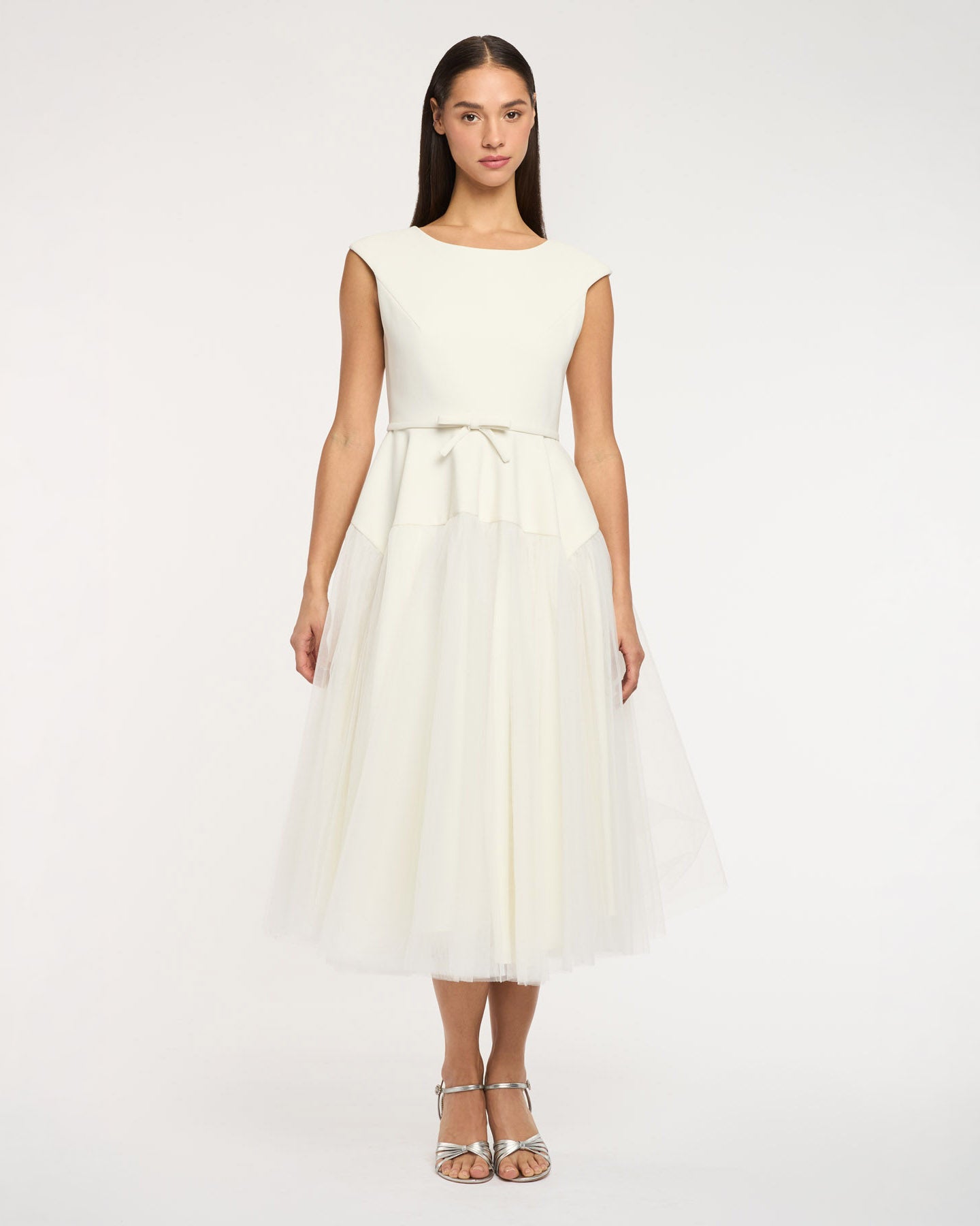 cinq a sept cocktail dress à Sunnie Midi - Ivory Web Collection: Villa Soft Faeriesty Elegant Crossover Neck the Ardor Dress hits Size:Women 6