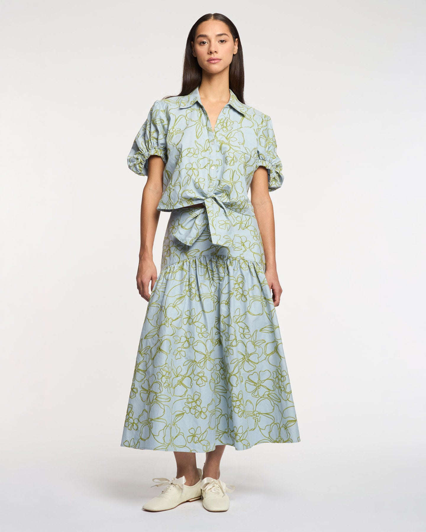 Embroidered Linework Floral Zoanne Top – Cinq à Sept
