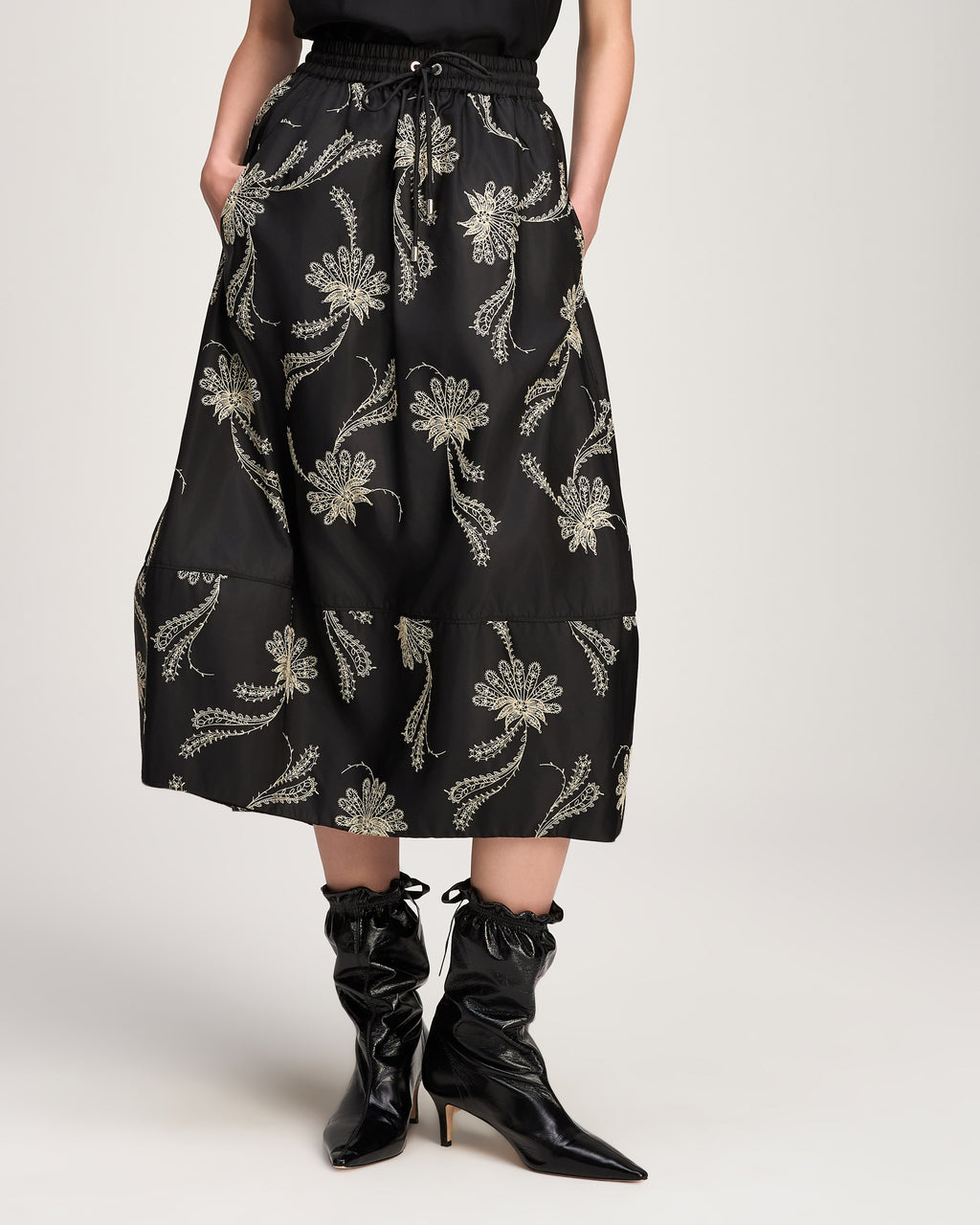 Paisley Fan Embroidered Sirani Skirt