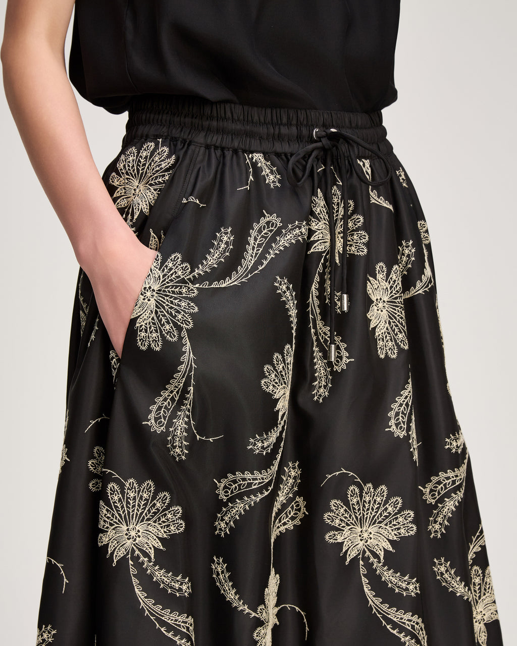 Paisley Fan Embroidered Sirani Skirt
