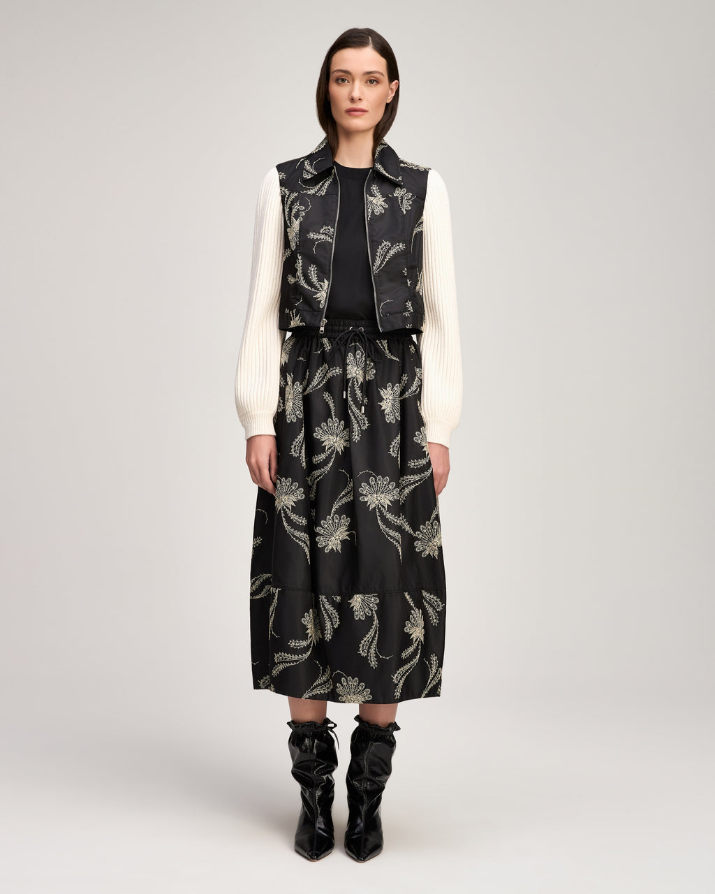 Paisley Fan Embroidered Sirani Skirt