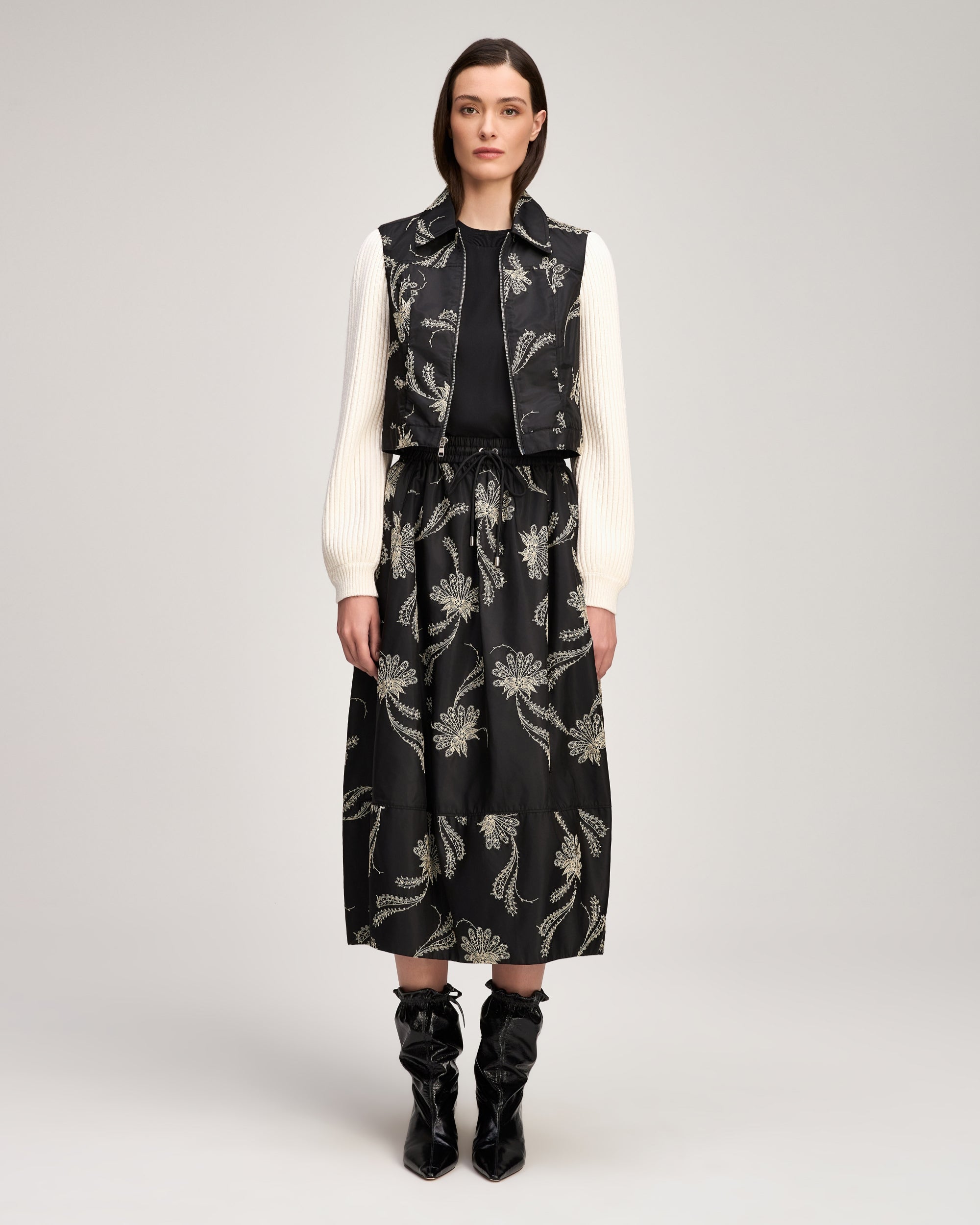 Paisley Fan Embroidered Sirani Skirt