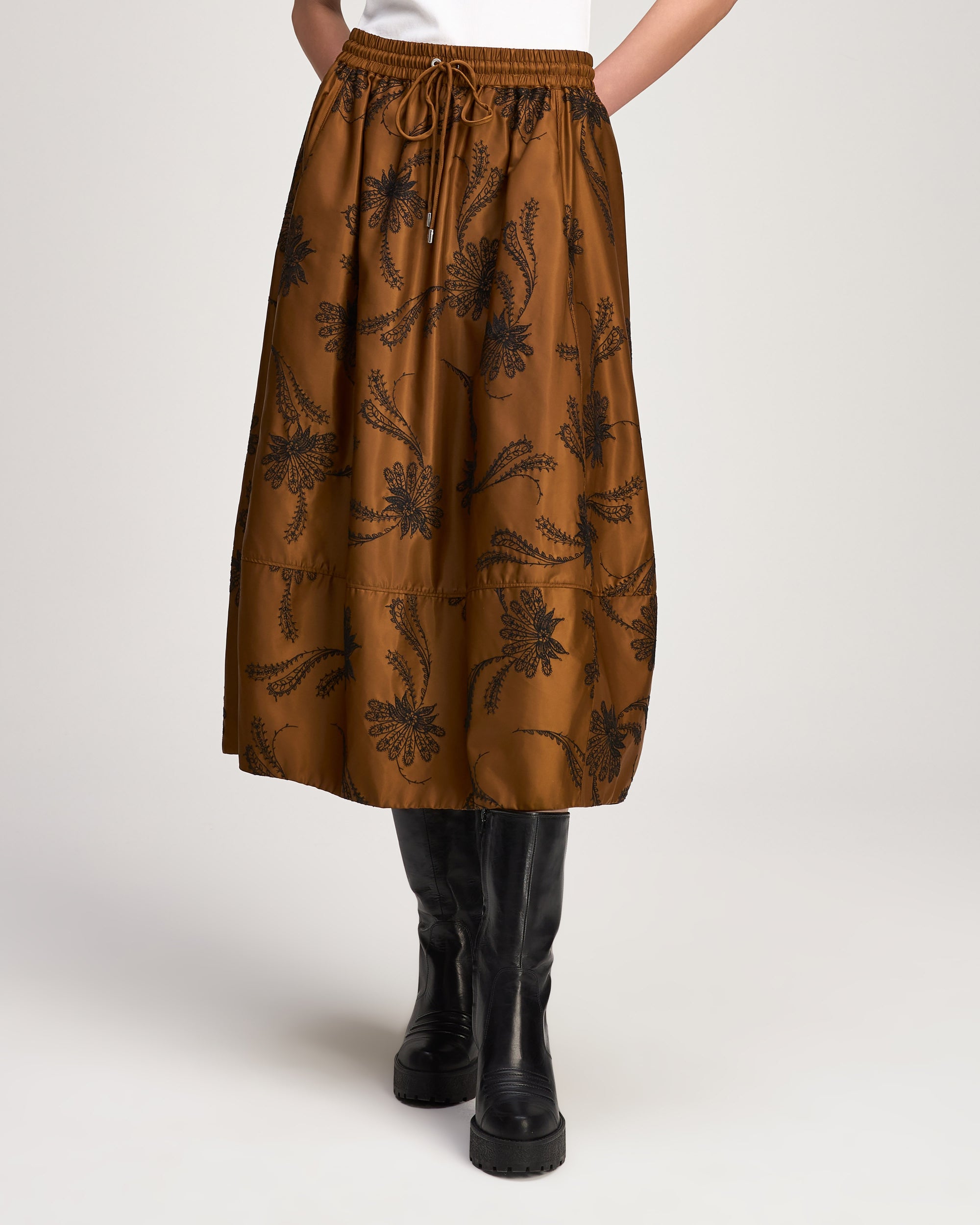 Paisley Fan Embroidered Sirani Skirt