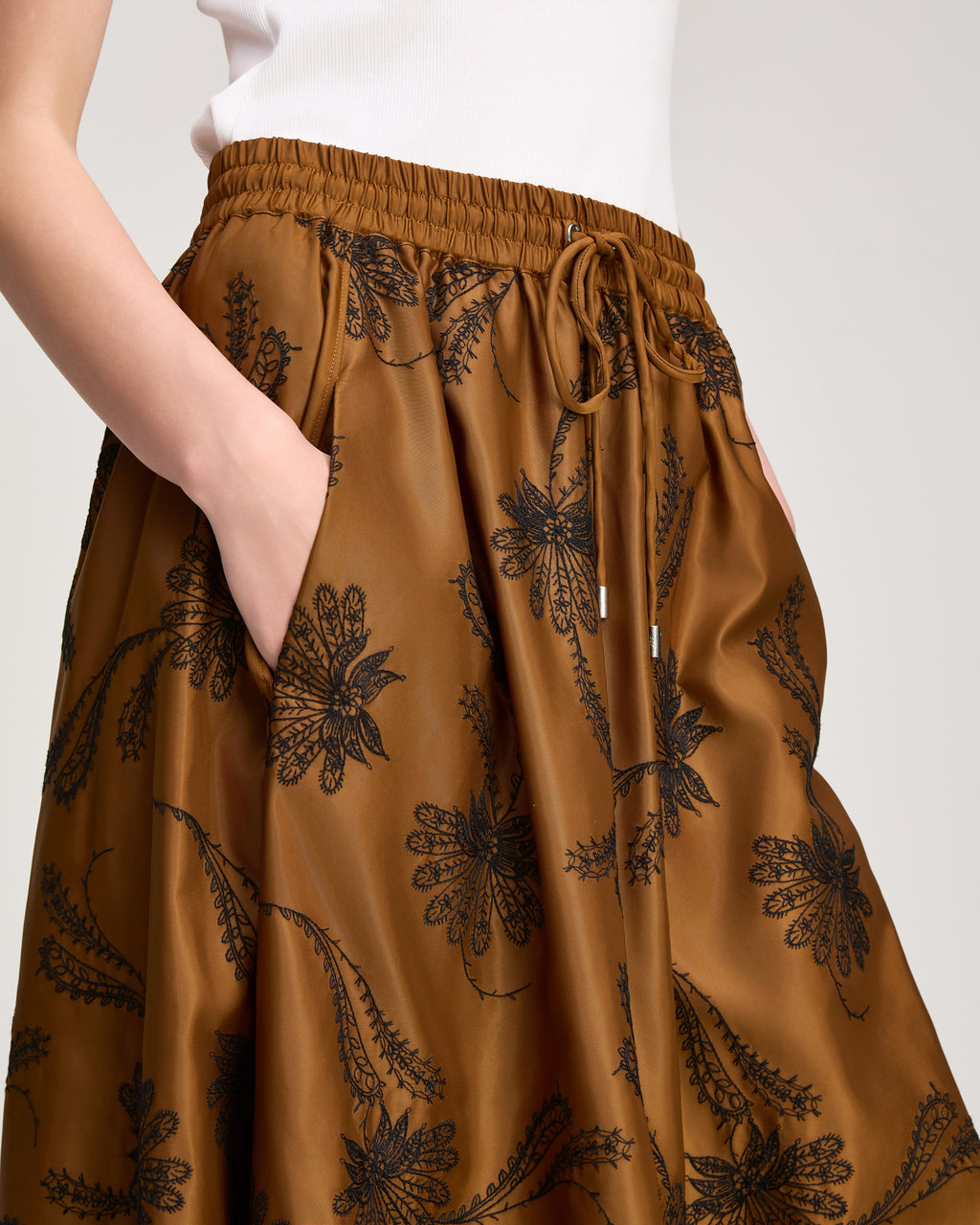 Paisley Fan Embroidered Sirani Skirt