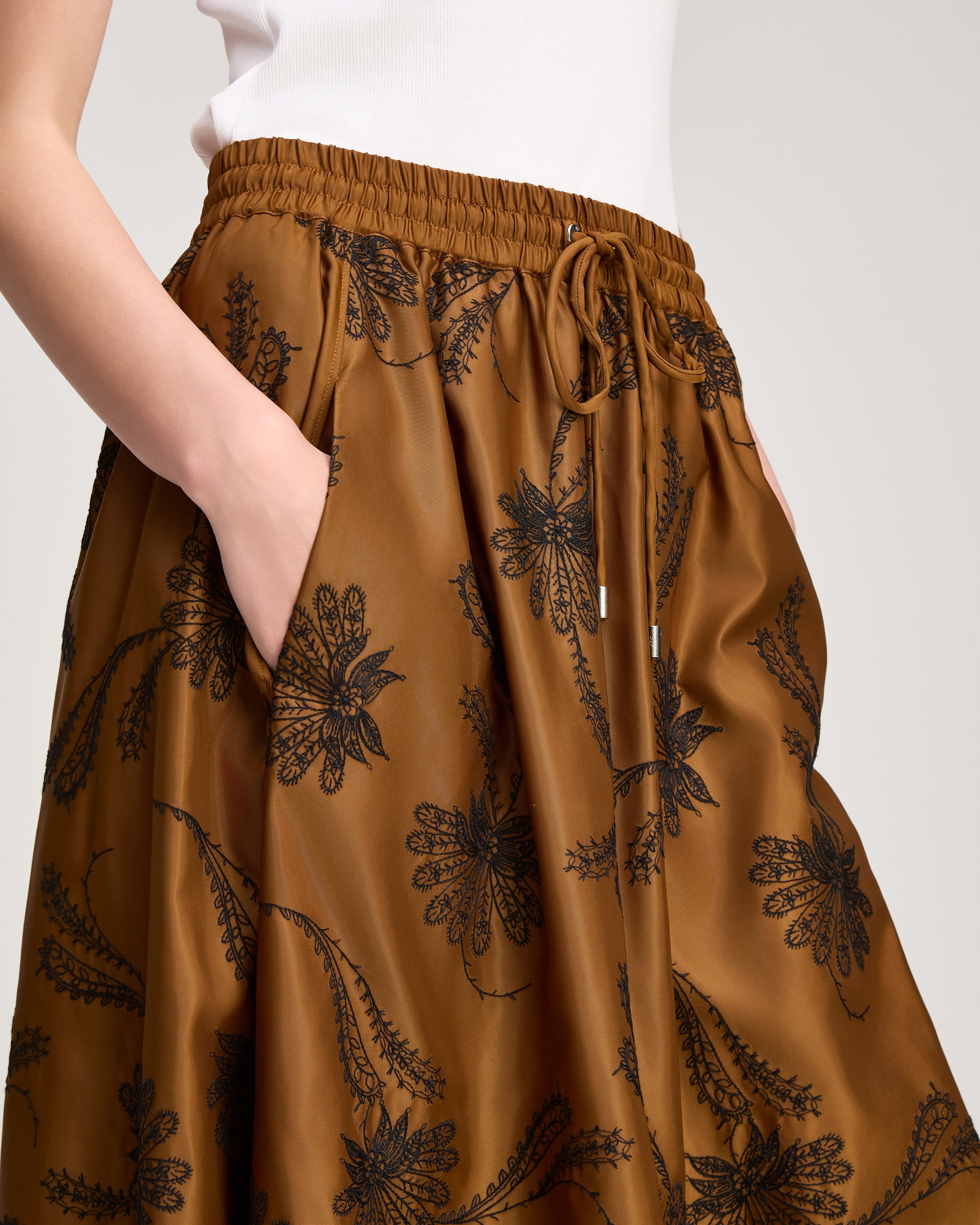 Paisley Fan Embroidered Sirani Skirt