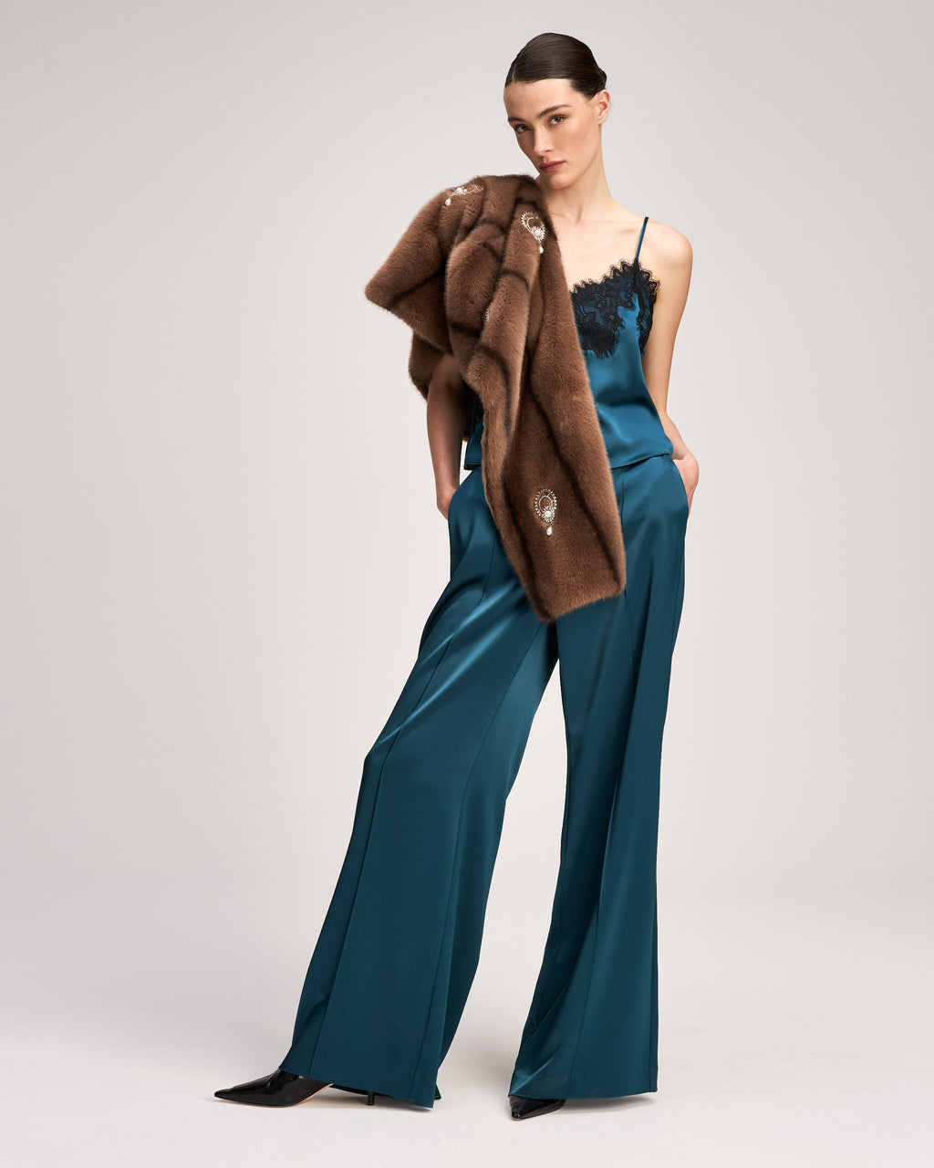 Pearl Drop Gianella Stole