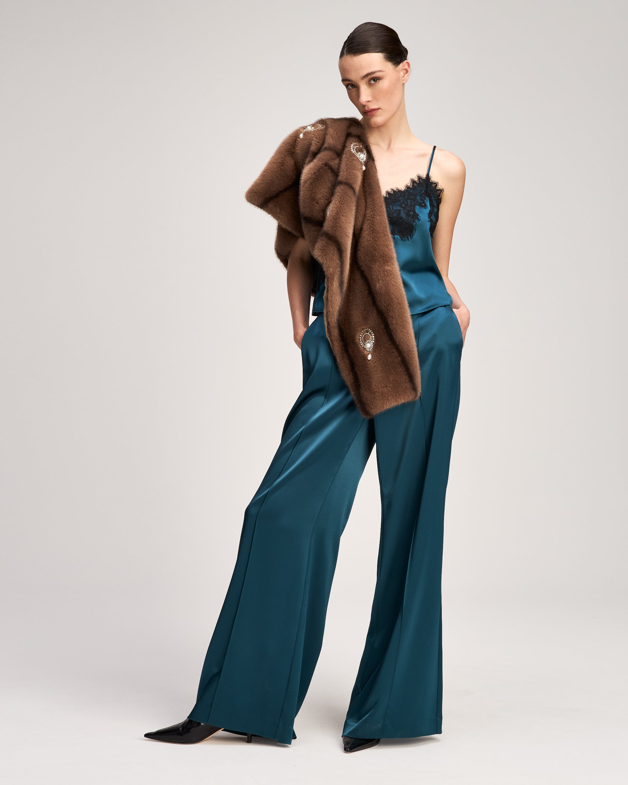 Pearl Drop Gianella Stole