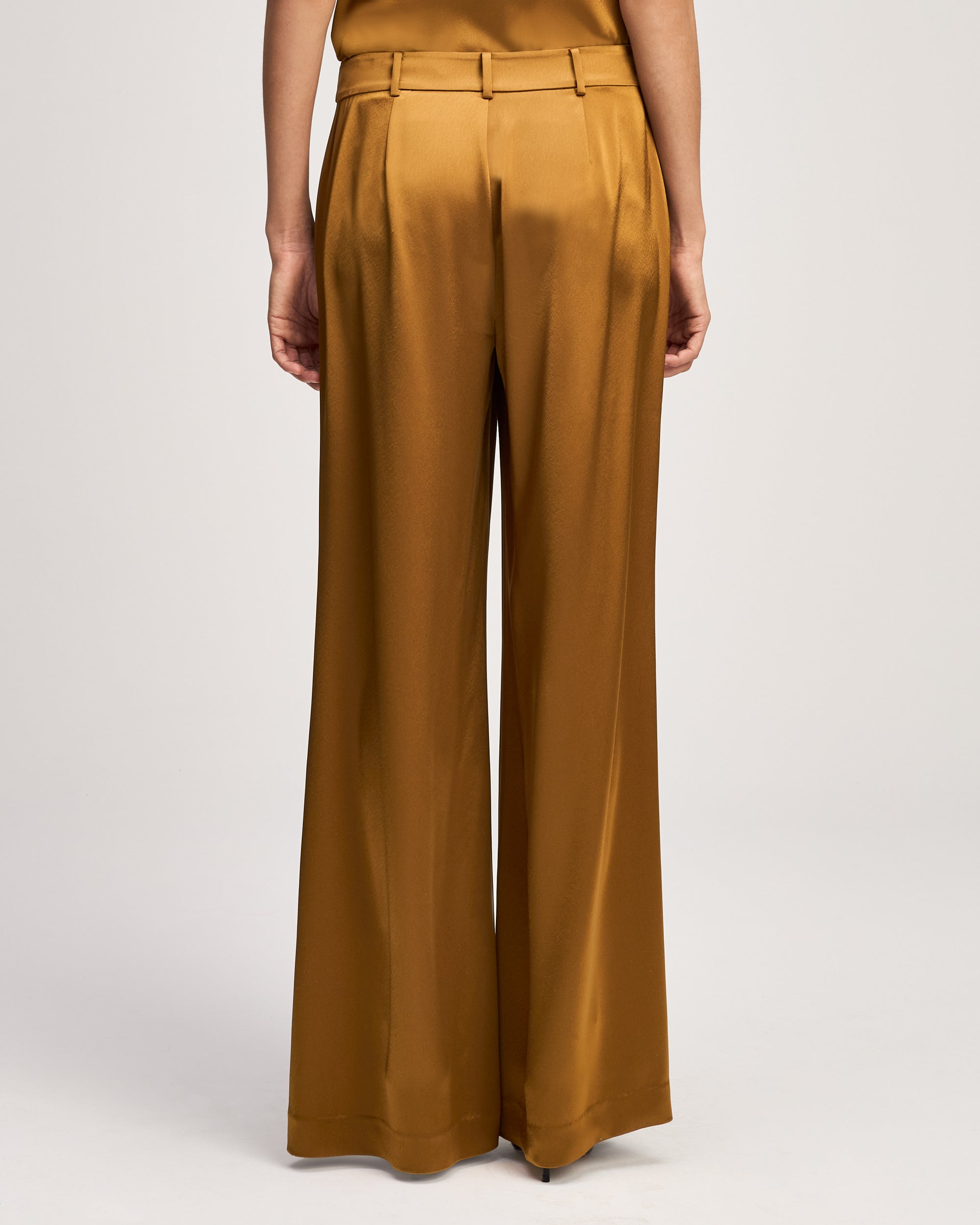 Jyn Pant
