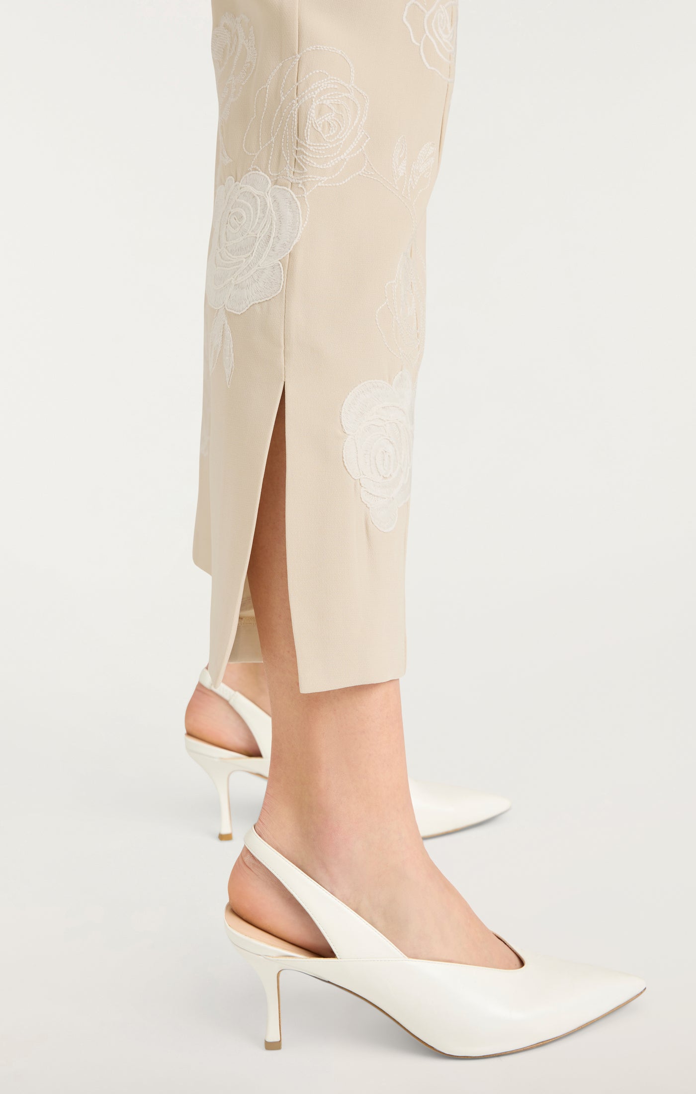 Floating Roses Embellished Cropped Brianne Pant