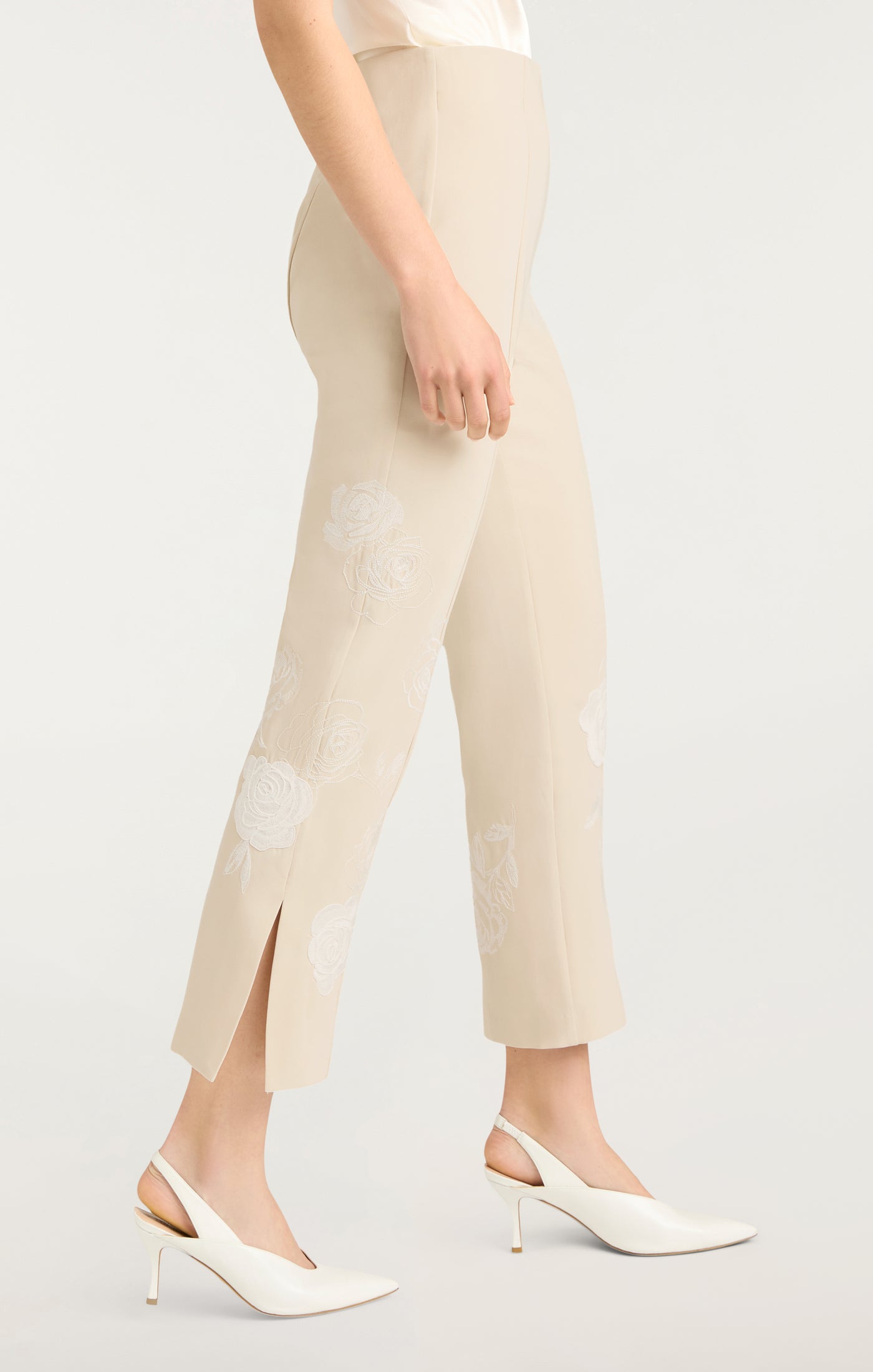 Floating Roses Embellished Cropped Brianne Pant