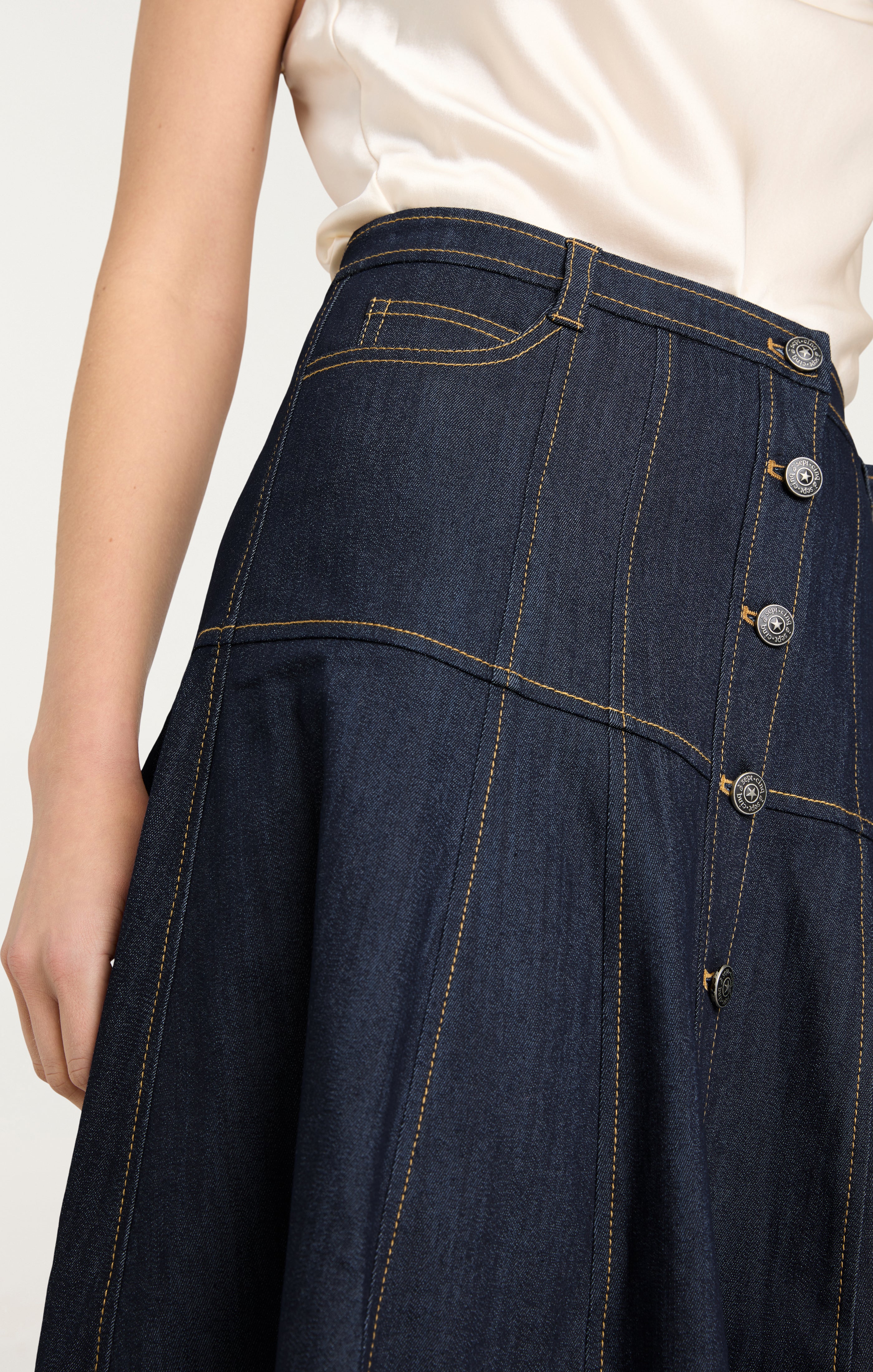 Veena Jean Skirt – Cinq à Sept