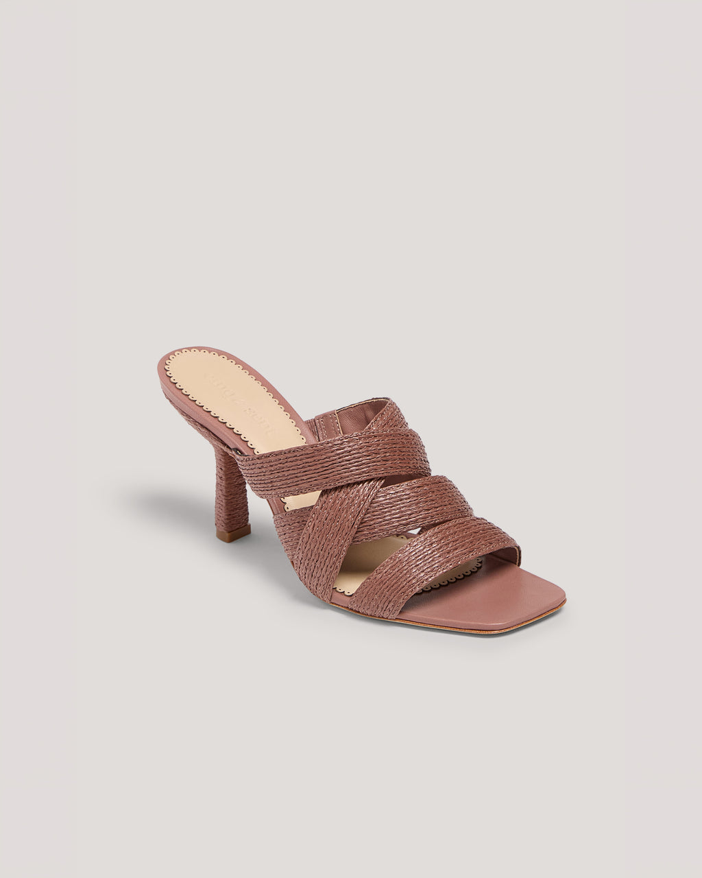 Dina Sandal