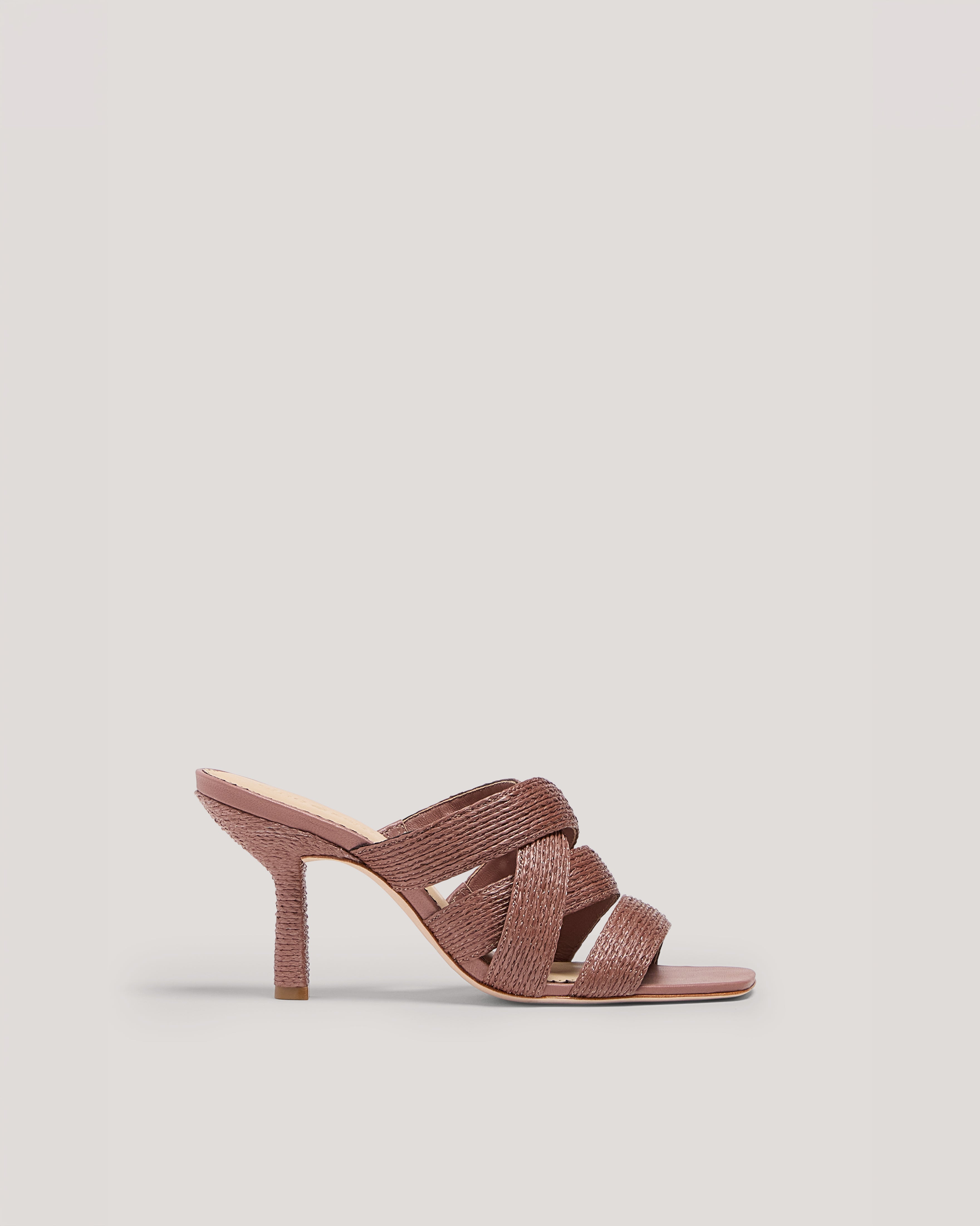 Dina Sandal
