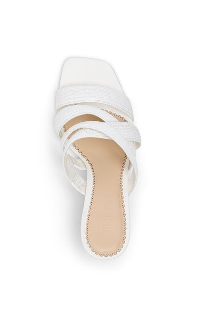 Dina Sandal