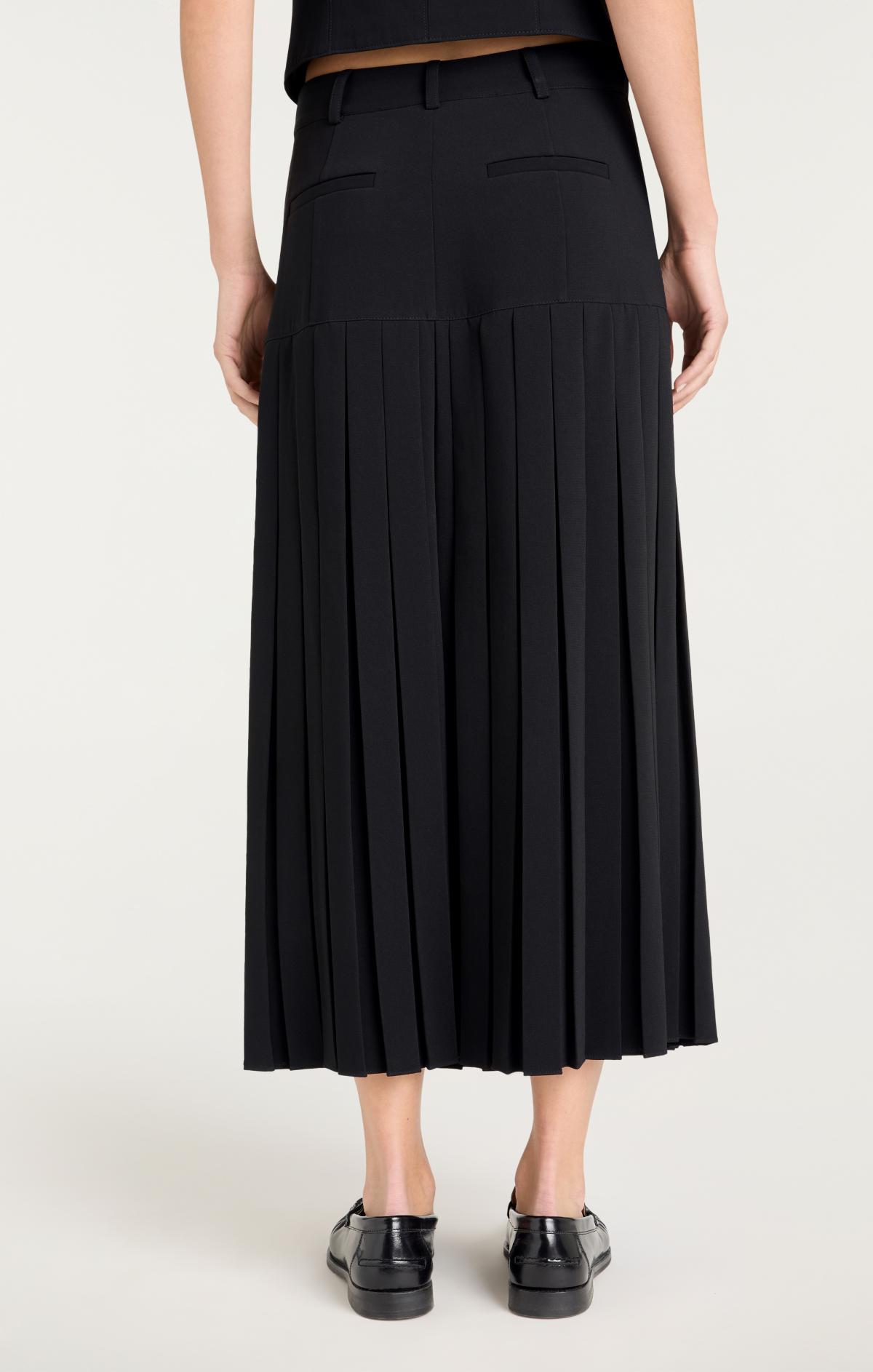 Crepe Bane Skirt
