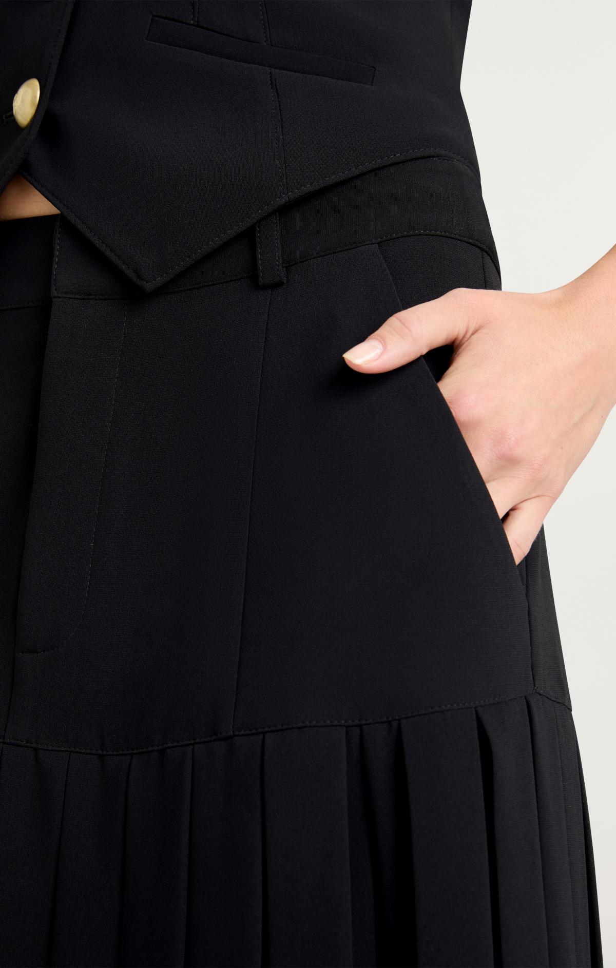 Crepe Bane Skirt