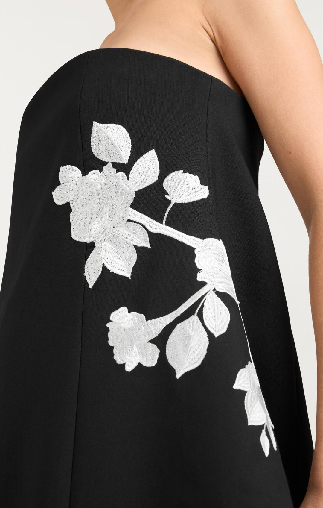 Cinq A Sept Women's Trailing Floral Irla Dress - Black - Size 2 - Black/ Ivory Cinq A Sept Women's Trailing Floral Irla Dress - Black - Size 2 - Black/ Ivory