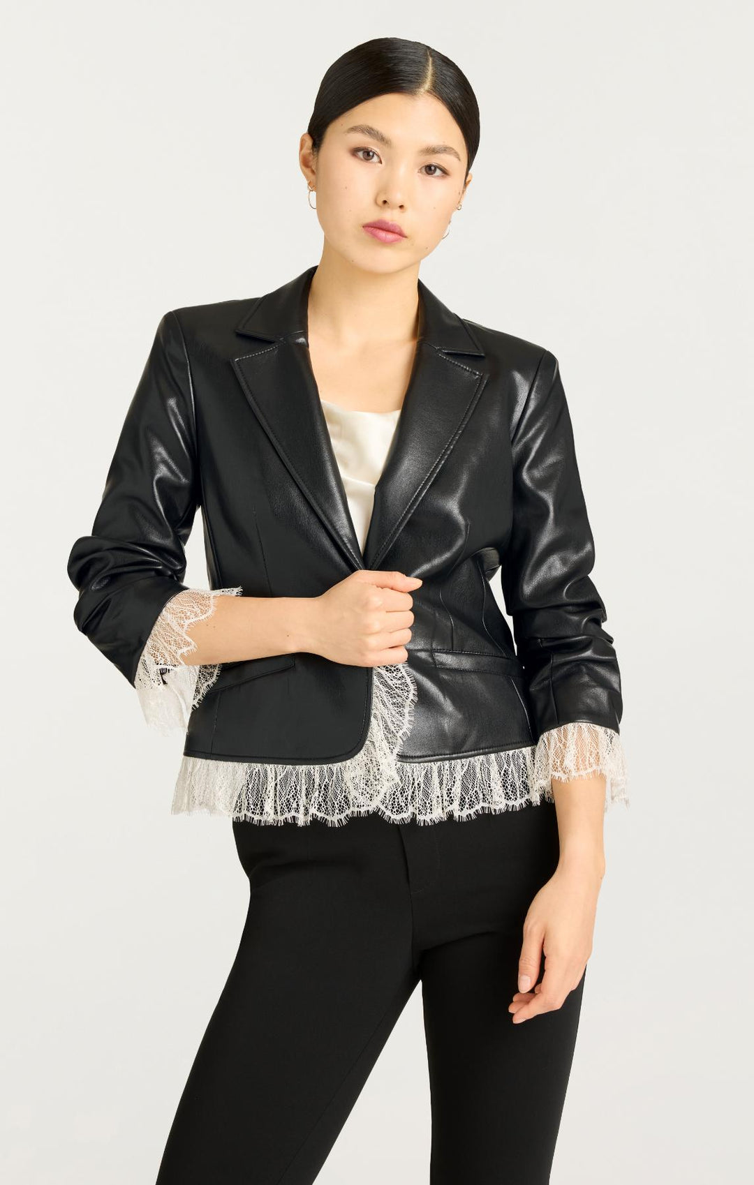 helen様のご注文ベジです。 Vegan Leather Le Petit Roxie Blazer – Cinq à Sept