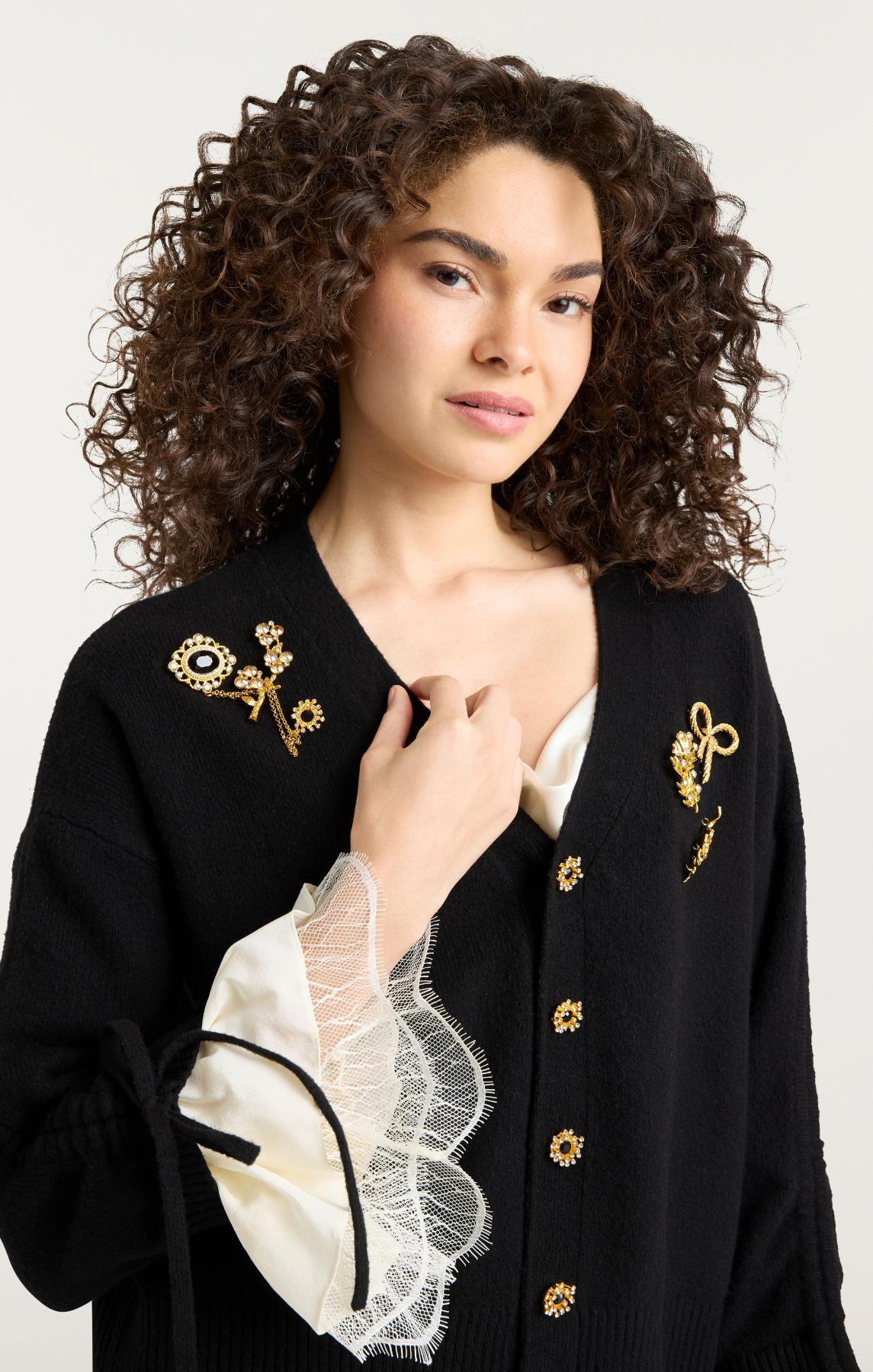 Brooches Atlas Cardigan