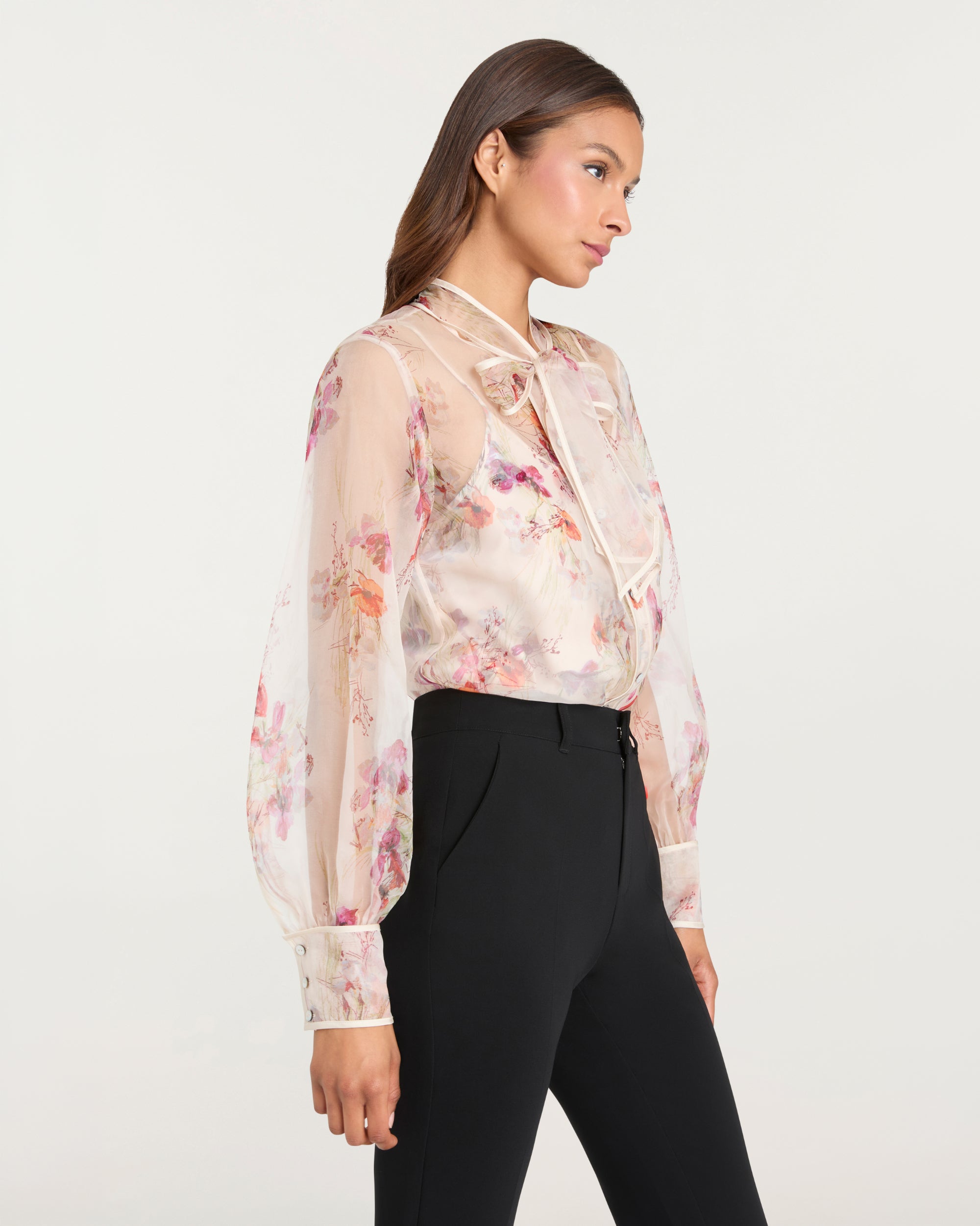 Iris Bouquet Farouz Top