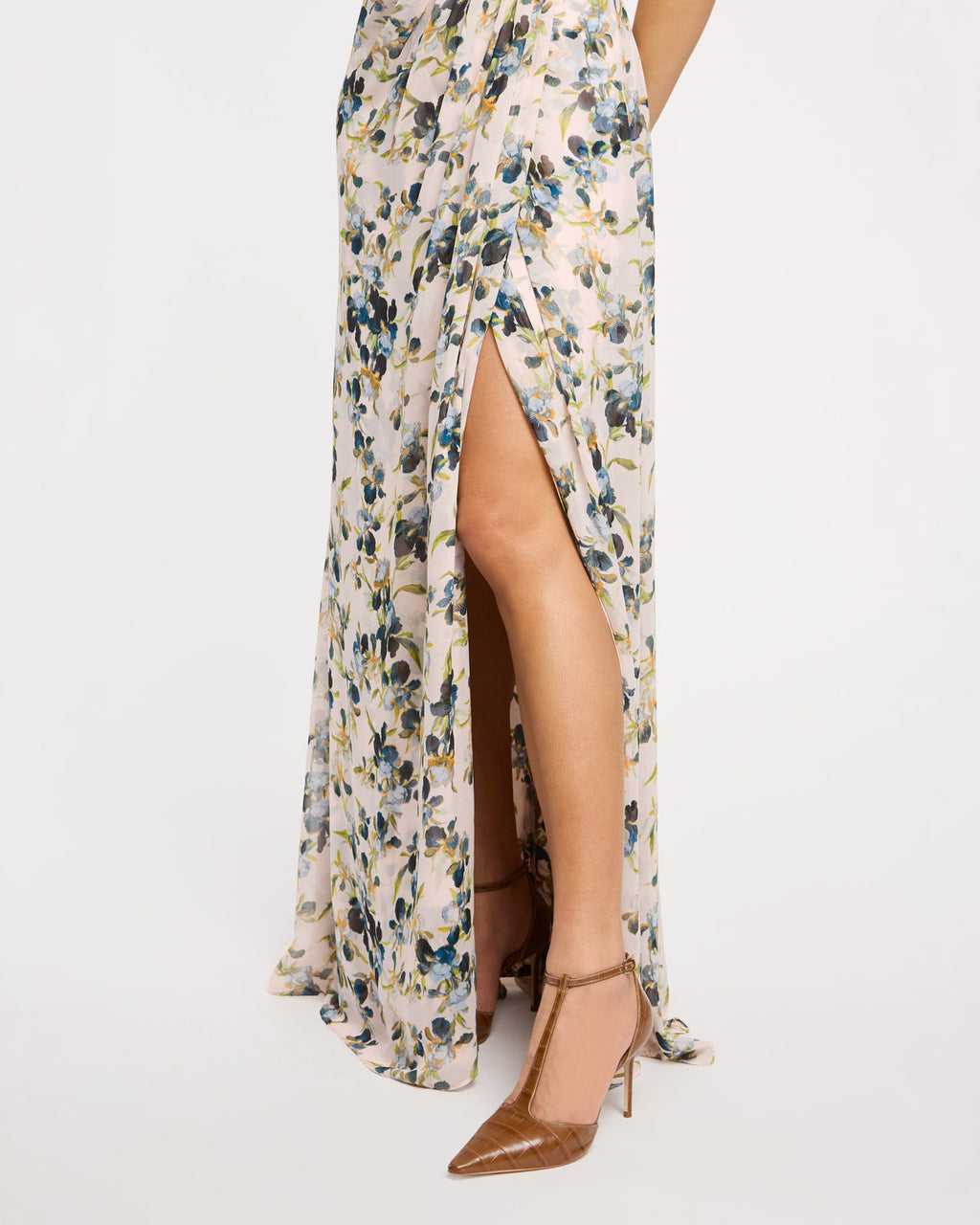Trailing Iris Magy Gown