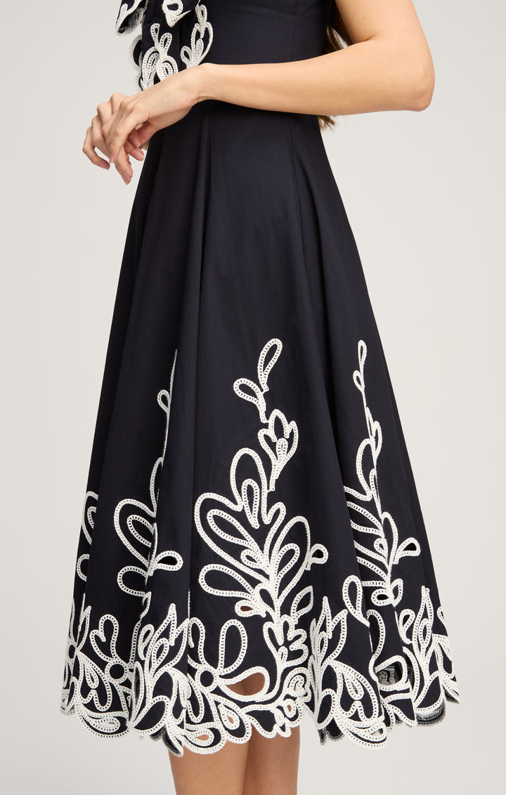 Paisley Bloom Embroidered Dama Dress – Cinq à Sept