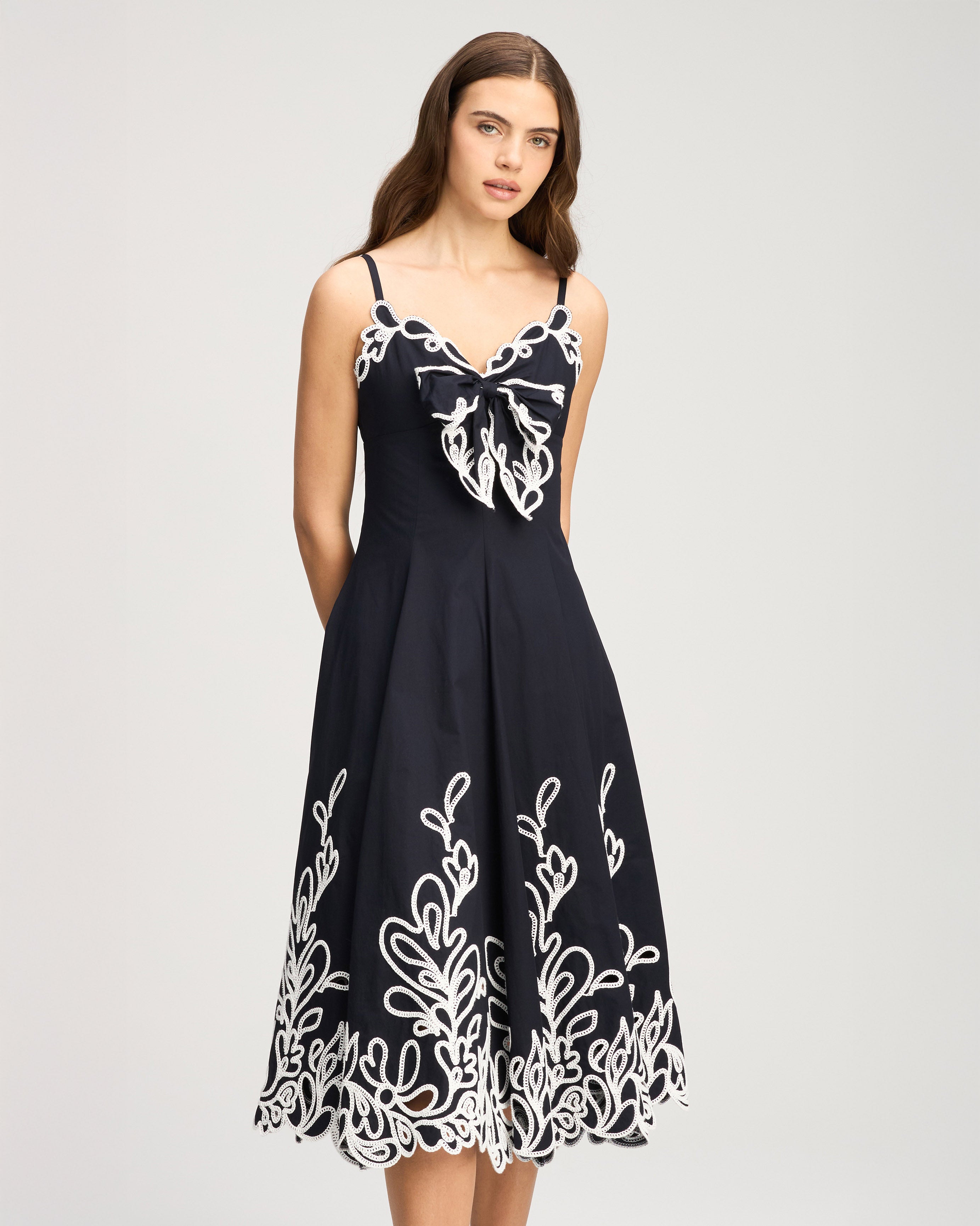 Paisley Bloom Embroidered Dama Dress