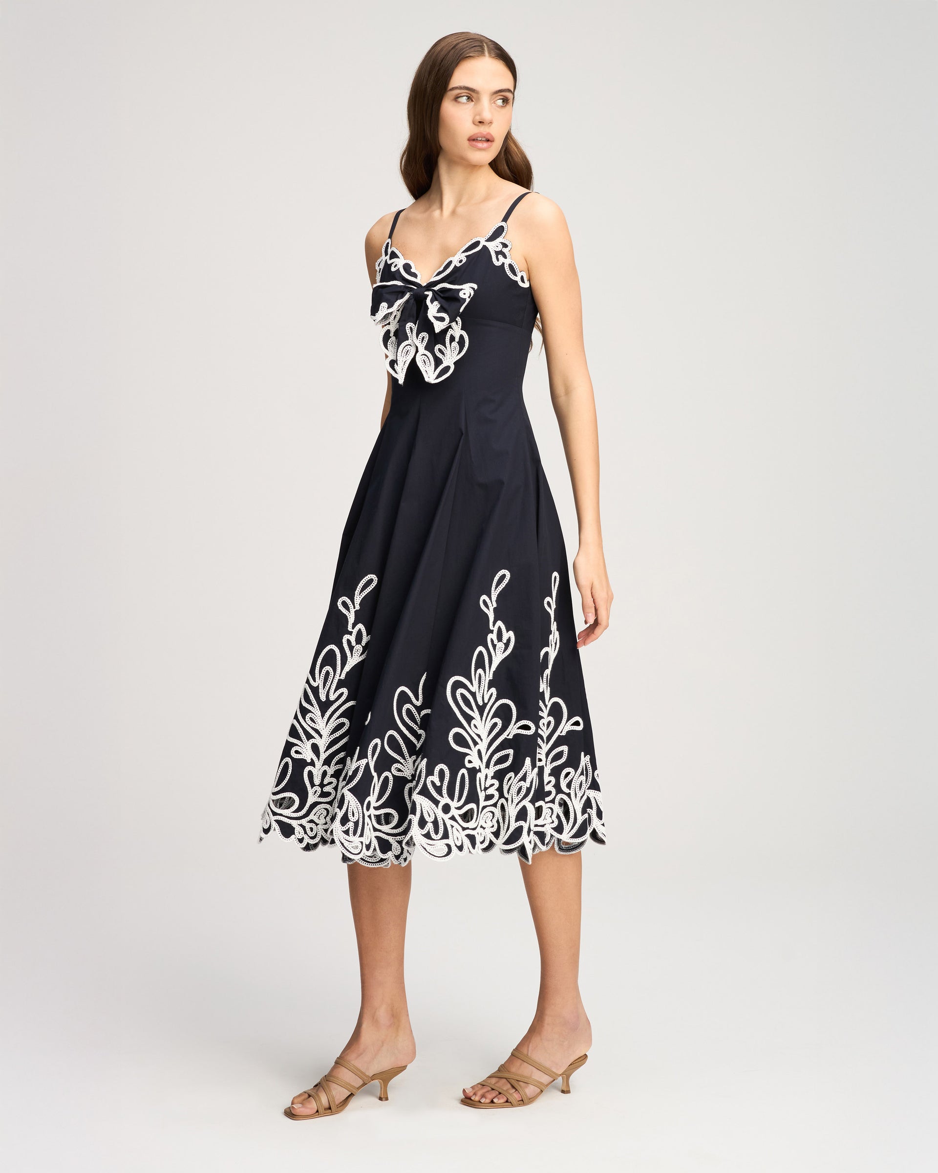 Paisley Bloom Embroidered Dama Dress