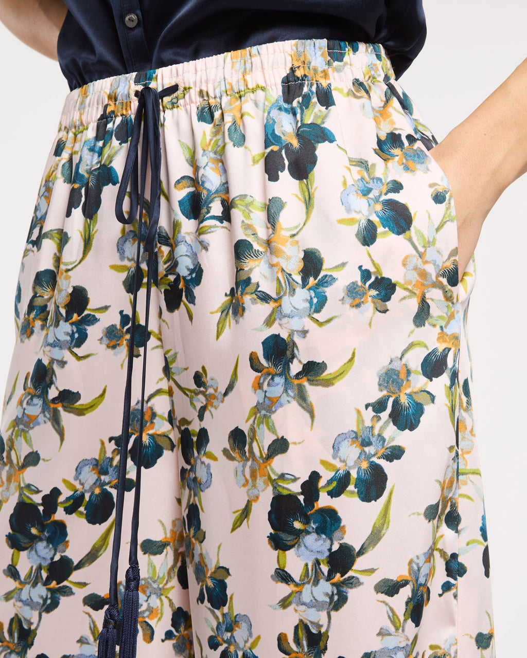 Trailing Iris Asher Pant