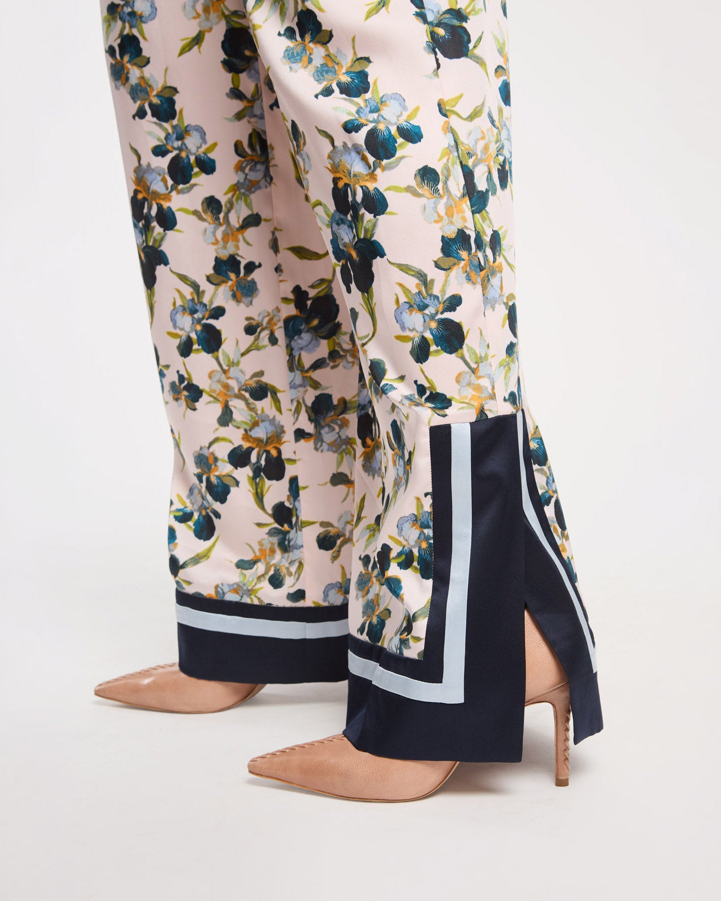 Trailing Iris Asher Pant