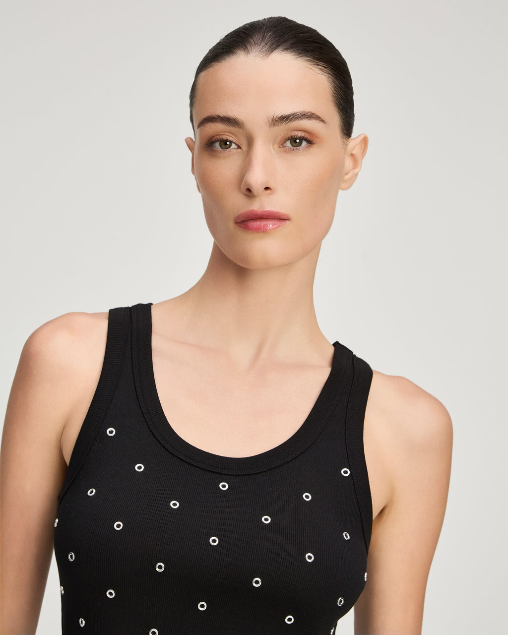 Grommet Quenta Tank