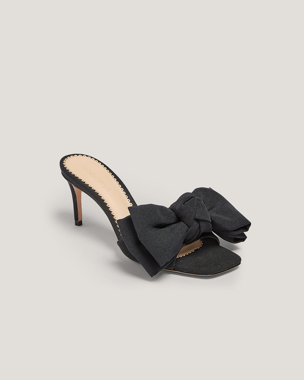 Felicity Mule